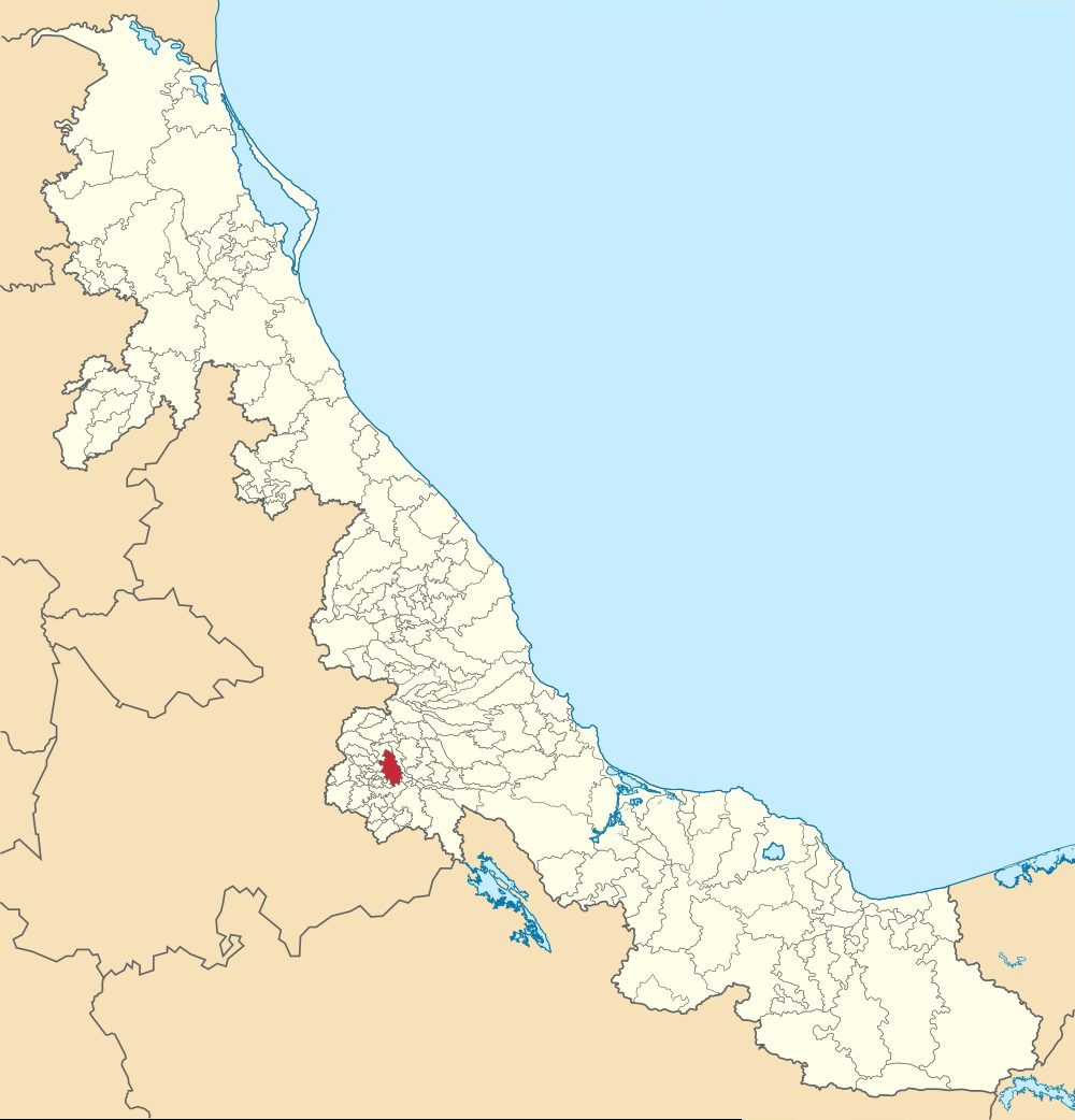 Municipio de Ixtaczoquitlán, vecino de Orizaba por el mismo corredor.